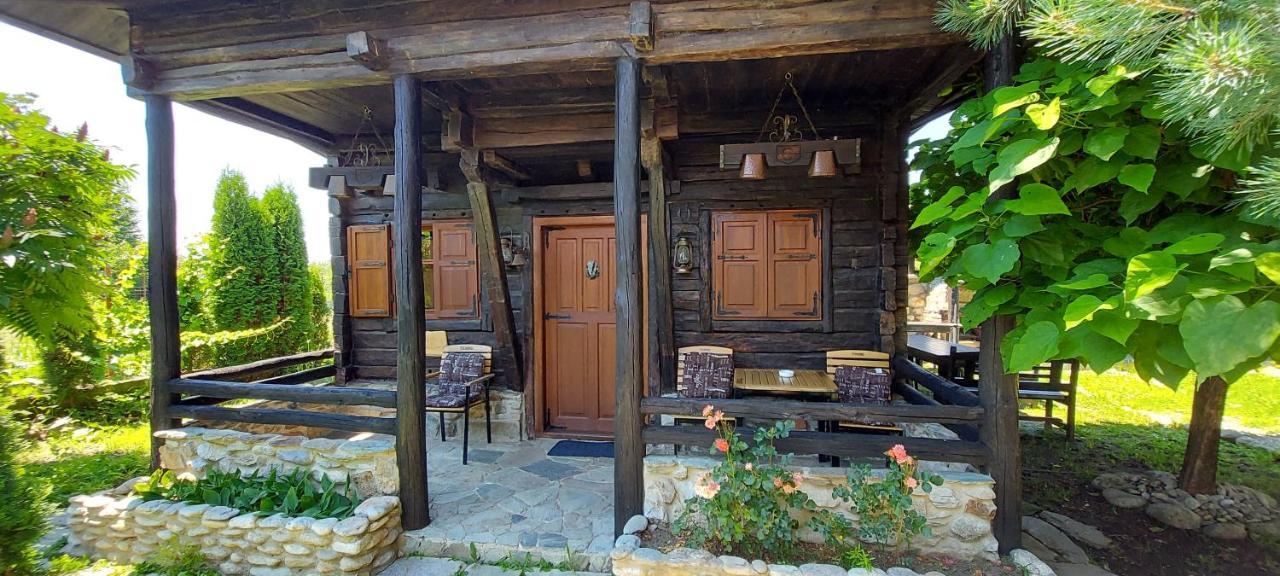 Satul Traditional Runcu  Exterior photo