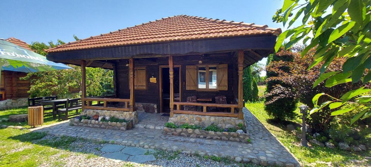 Satul Traditional Runcu  Exterior photo
